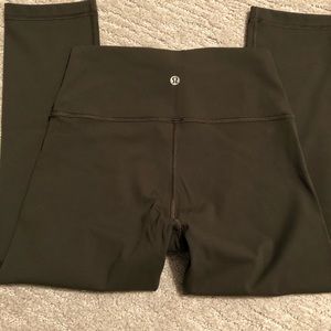 Lululemon Wunder Under crop 21”